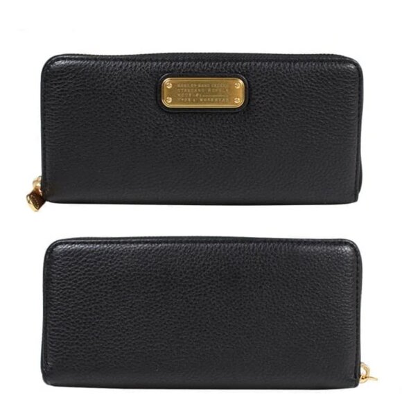 Marc Jacobs Handbags - Marc Jacobs Leather Wallet